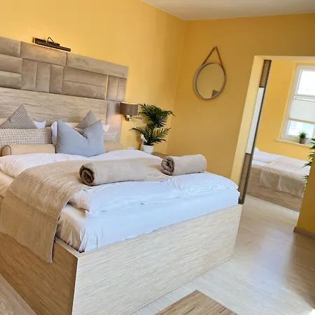 Trautes Heim * 塞巴特黑灵斯多夫