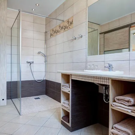 Trautes Heim Villa *