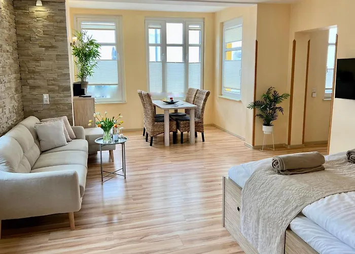 Trautes Heim Villa *